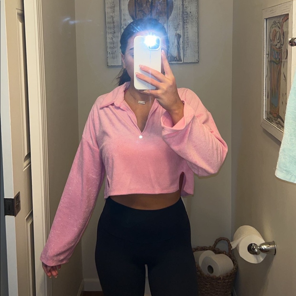 pink crop top